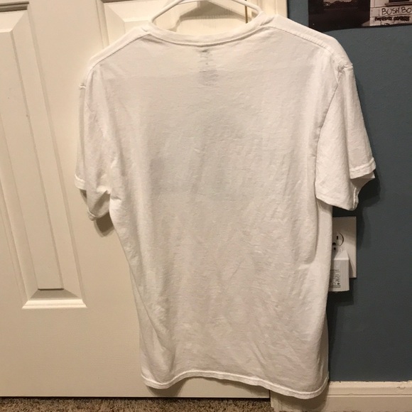 NWOT Jurassic World Graphic Tee - Picture 3 of 3